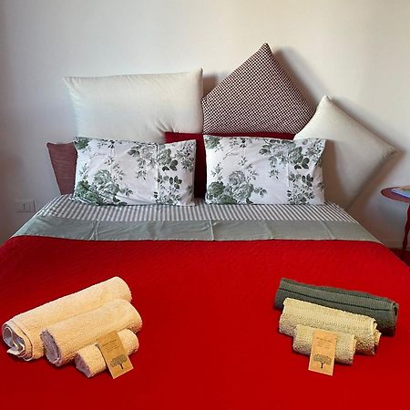 Il Dettaglio Rosso Apartman Livorno Kültér fotó